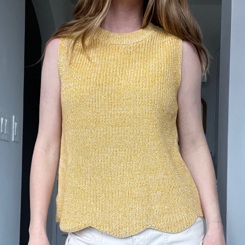 Ann Taylor Golden sleeveless Knit Top